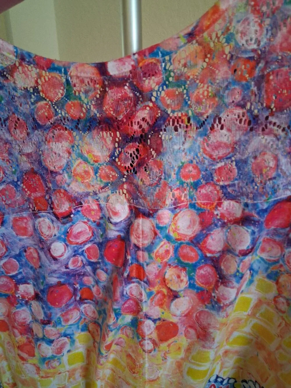 Leoma Lovegrove Multi Color Heart Print Lace Back V-Neck Tunic Blouse Size (M) - Picture 7 of 10